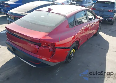 2025 Kia K4 Lxs z USA, uszkodzony, nr VIN 3KPFT4DE2SE233385